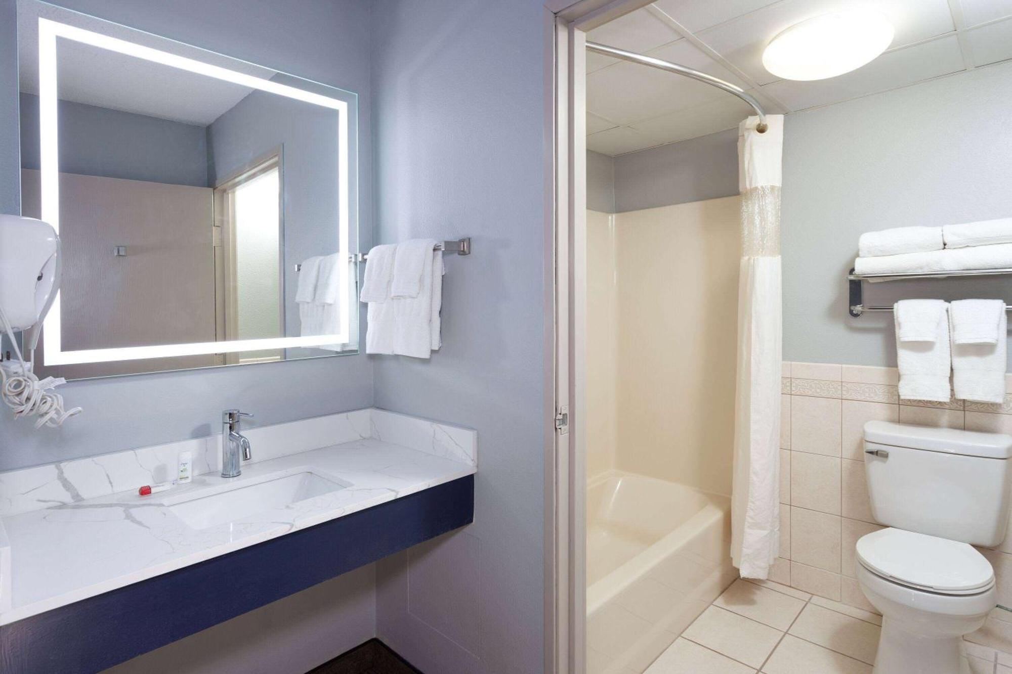 Americinn By Wyndham Peoria Dış mekan fotoğraf